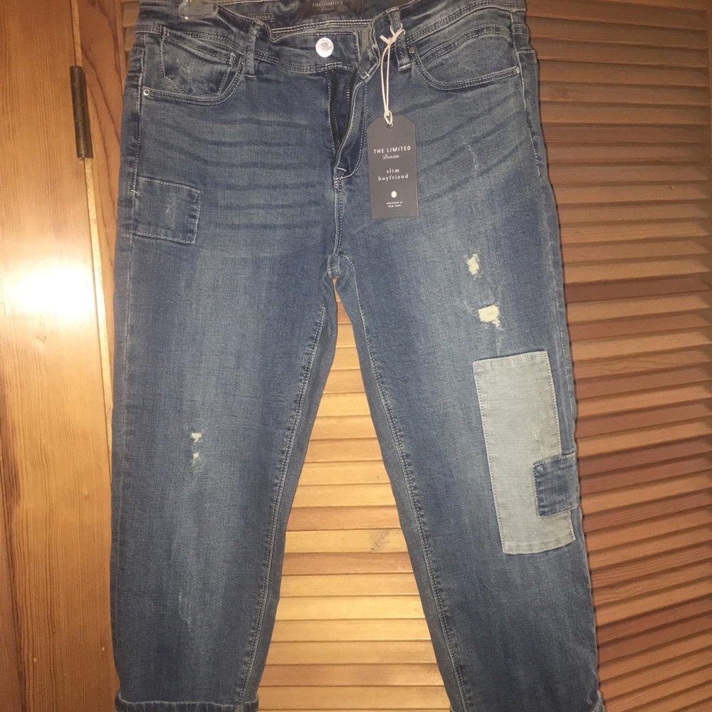 Distressed Slim Boyfriend cropped jeans (New)